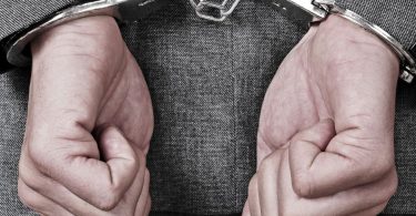 Professoressa arrestata per abusi su minori. La pedofilia non è dove pensi