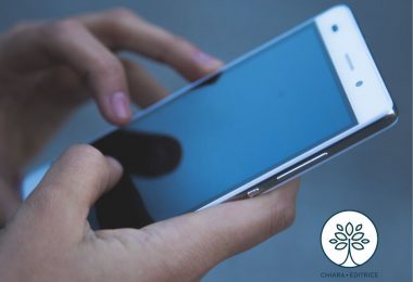 Foto di bambine e bambini online: chi le guarda e che cosa può accadere dopo la condivisione